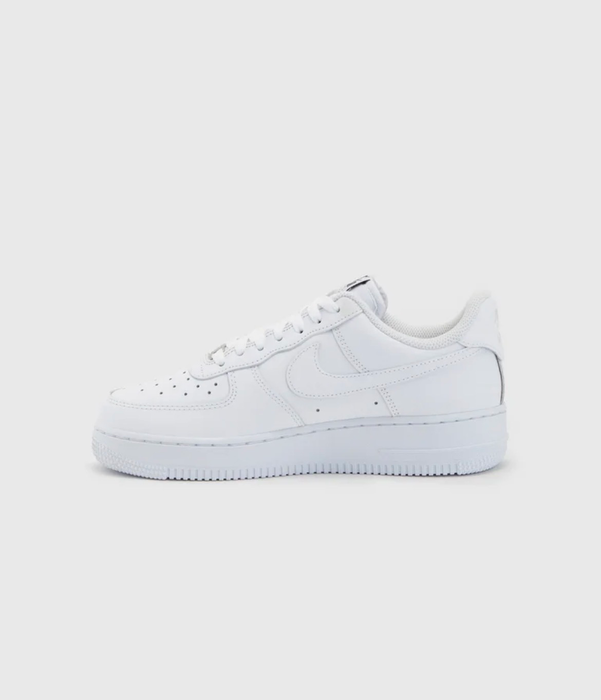 Nike Sportswear AIR FORCE 1 07 FLYEASE - Sneakers low - white 3