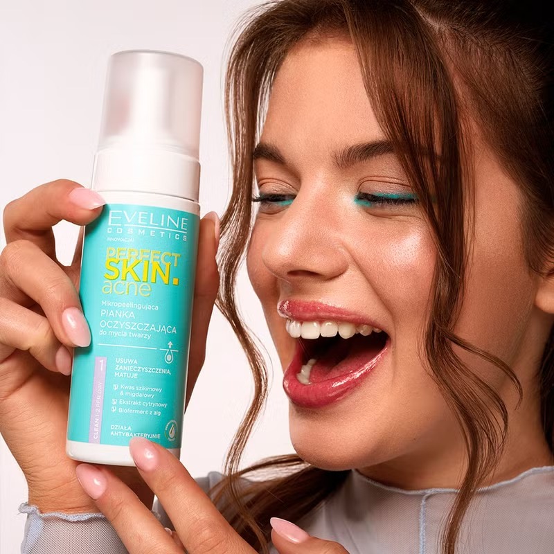 Spuma de curatare a fetei Perfect Skin Eveline 1