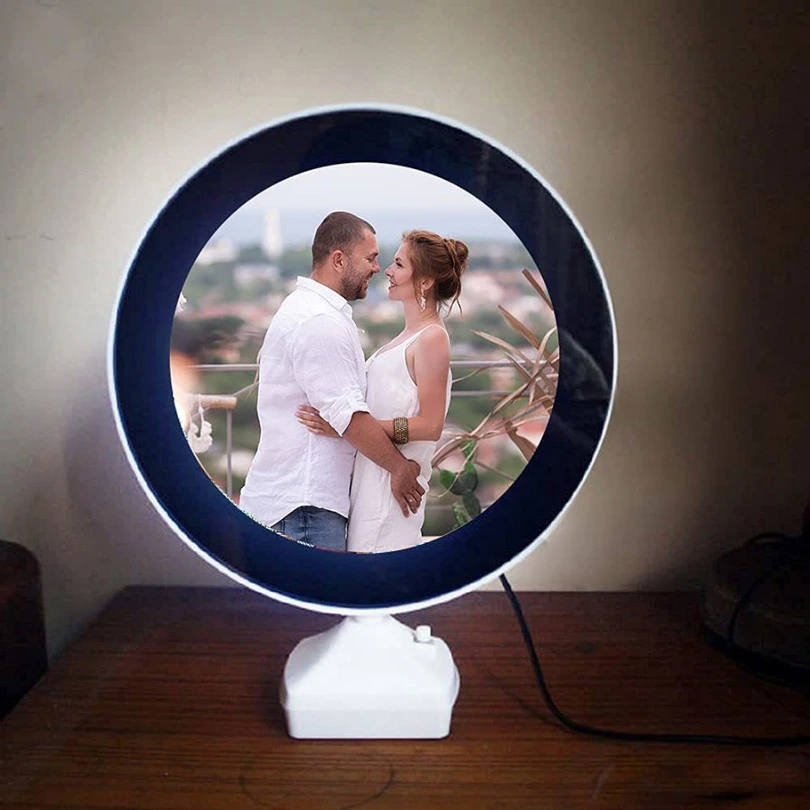 Oglindă magică personalizată cu lumini LED şi poză, formă rotundă, 25x20cm, ramă foto cu funcţie de lampă de noapte, cablu USB, 3 baterii AA 1